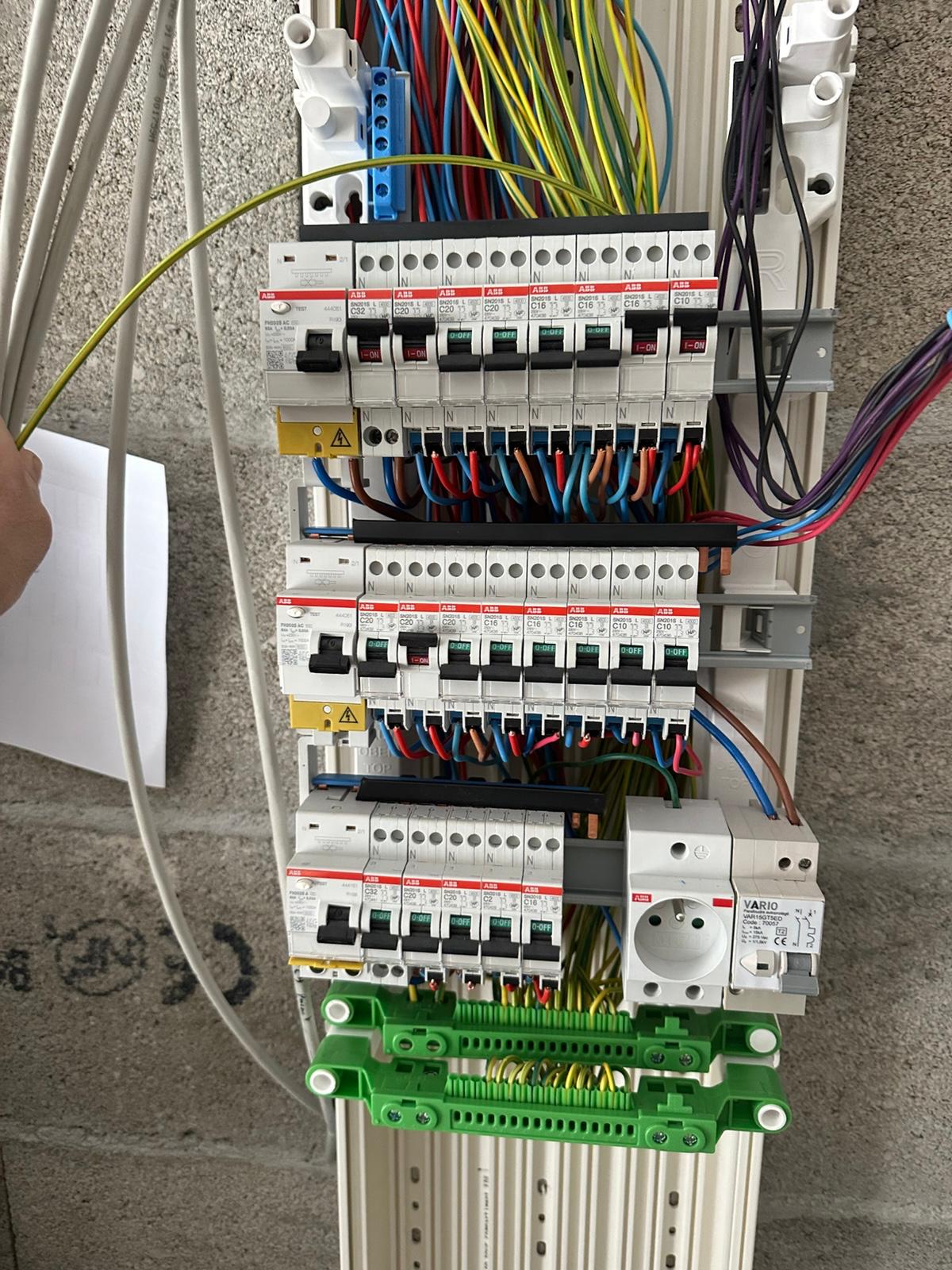 Installation et mise en conformité de boite électrique