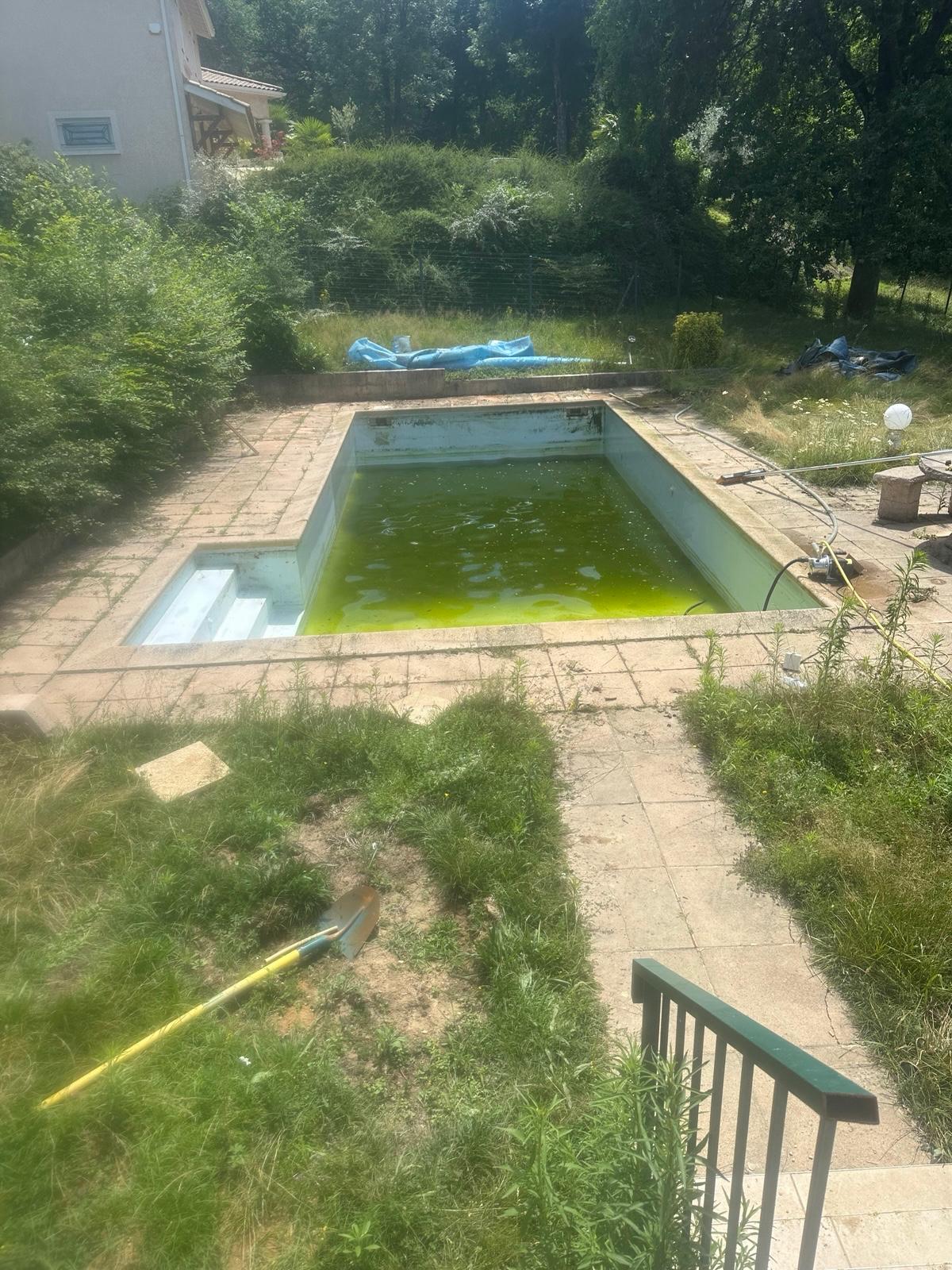 Piscine avant les travaux
